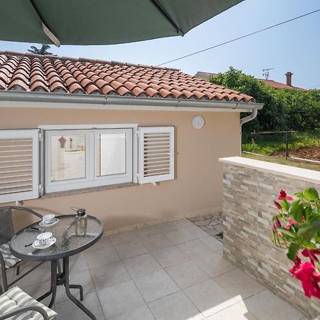 Guest House Ravnic Porec Esterno foto